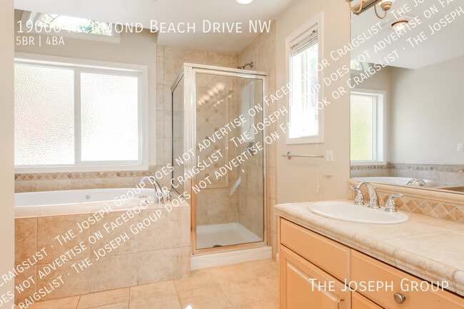 Building Photo - 19000 Richmond Beach Dr NW