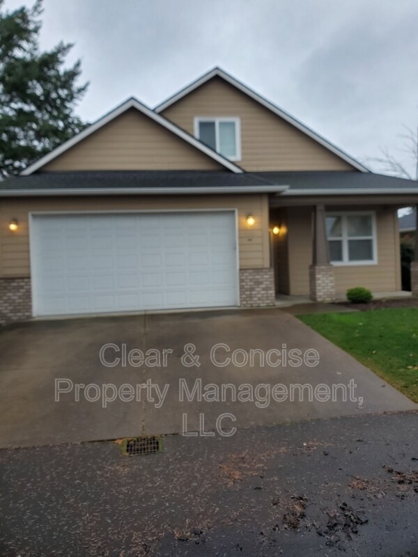 Primary Photo - 920 Arcadia Dr