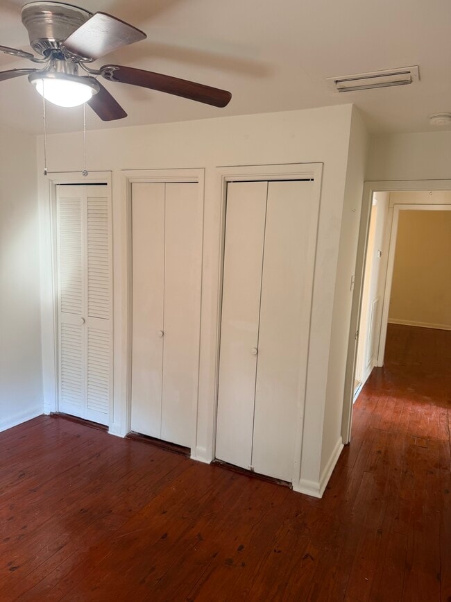 Building Photo - 54 Oakland St