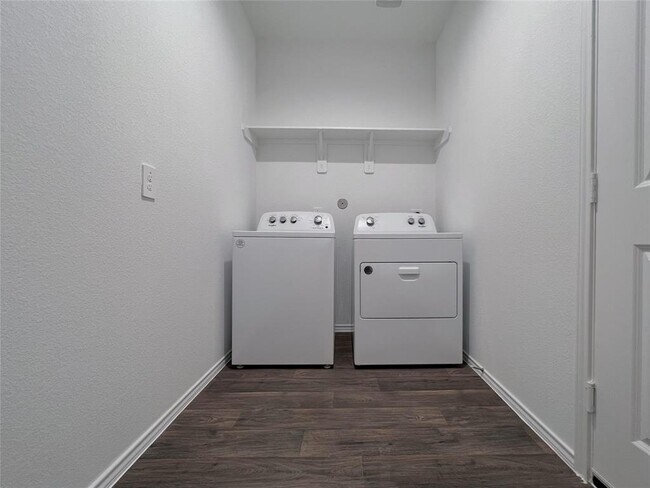 Building Photo - 14732 Hazel Br Dr