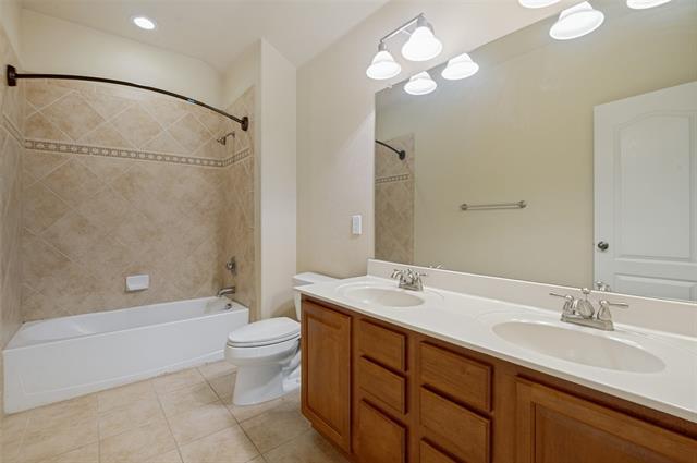 Building Photo - 5996 Clearwater Dr