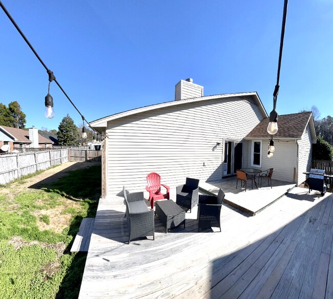 Building Photo - 5586 Arapahoe Ct