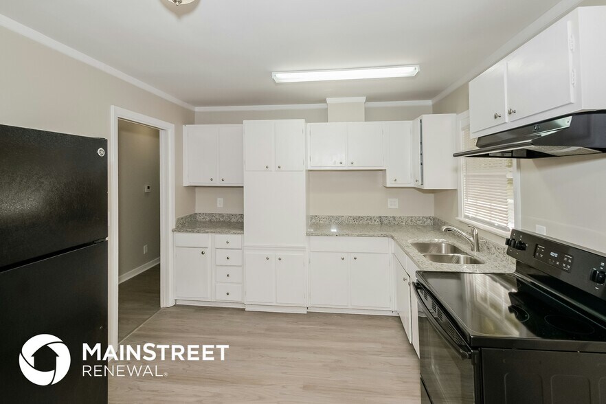 Building Photo - 845 Westfield Dr