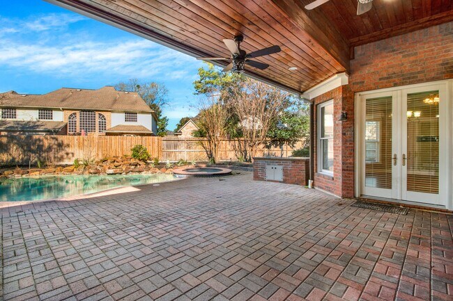 Building Photo - 13714 Gainesway Dr