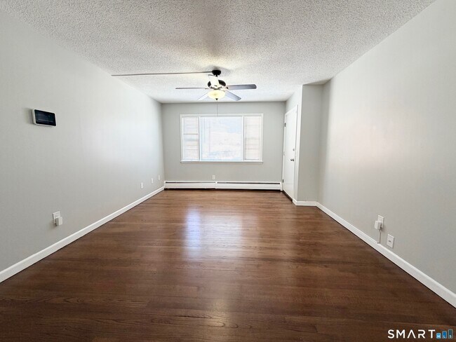 Building Photo - 161 W Spring St