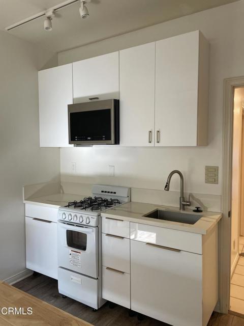 Building Photo - 233 Camino La Madera