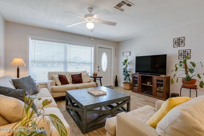 Building Photo - 101 E Dover St