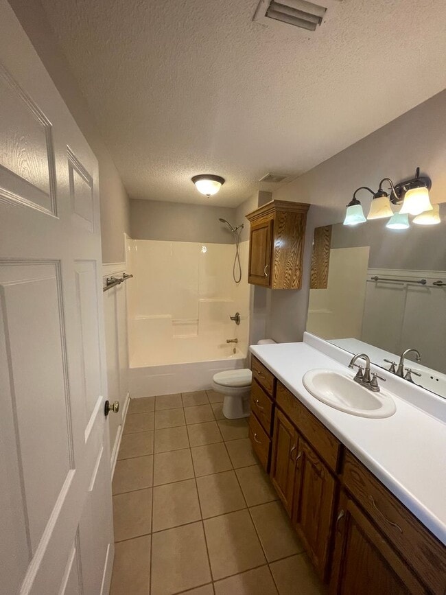 Building Photo - Available January!