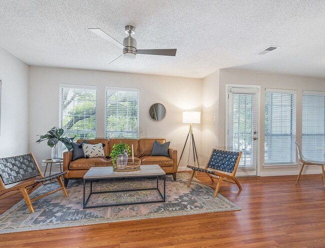 Building Photo - 4067 Beltway-2504