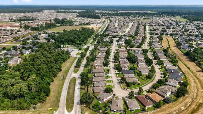 Building Photo - 3211 Falcon Trail Dr