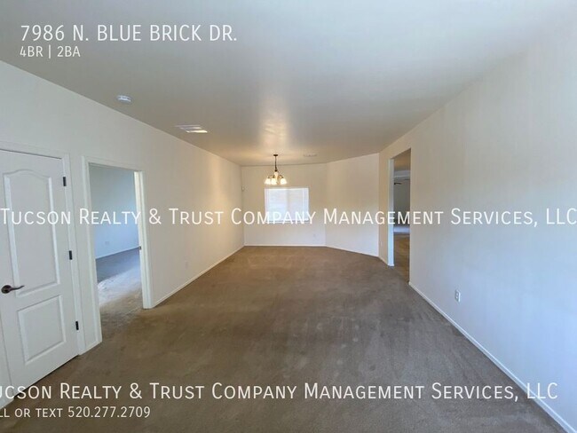 Building Photo - 7986 N Blue Brick Dr