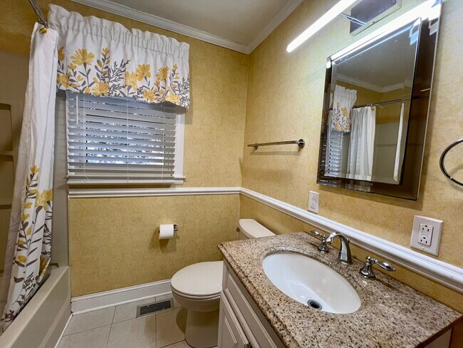 Building Photo - 9532 Harwood Ln