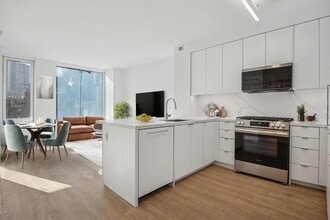 Building Photo - 1 bedroom in LONG ISLAND CITY NY 11101