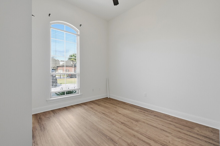 Building Photo - 39405 Oceanview Ave