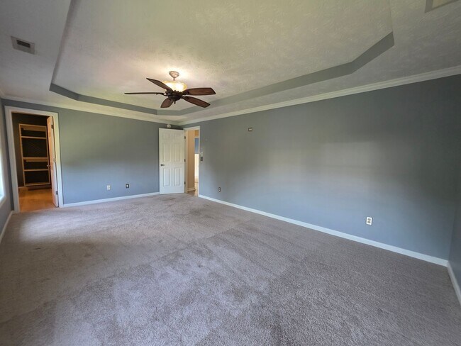 Building Photo - 184 E Ridge Ct