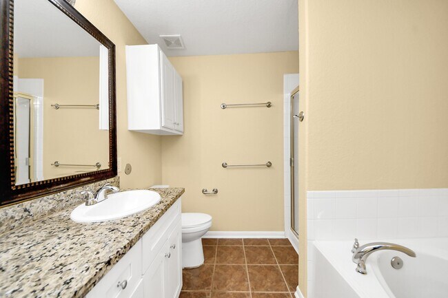 Building Photo - 2222 Summit Meadow Dr