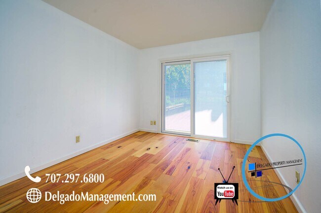 Building Photo - Benicia - Panoramic view home!