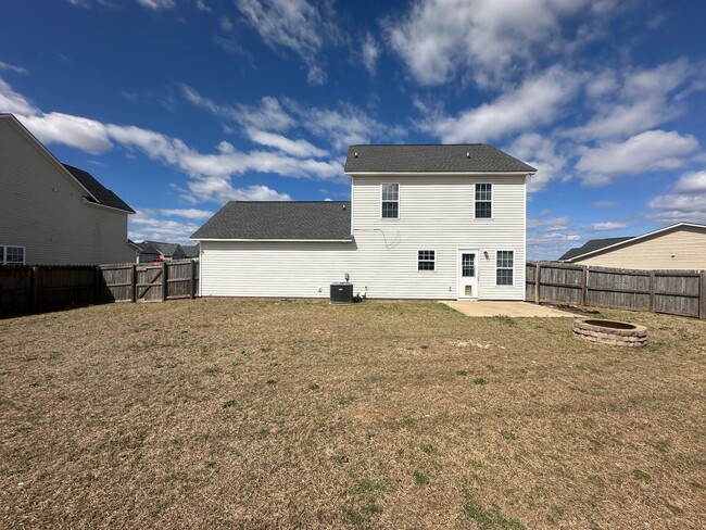 Building Photo - Beautiful Two-Story Home With Fenced In Ba...