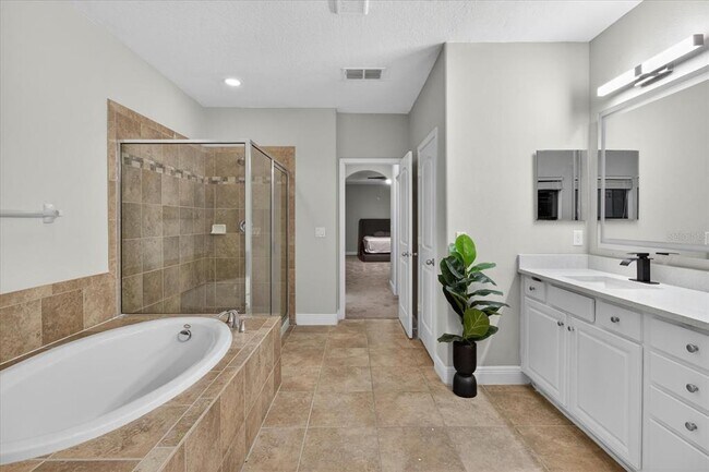 Building Photo - 1389 Heritage Landings Dr