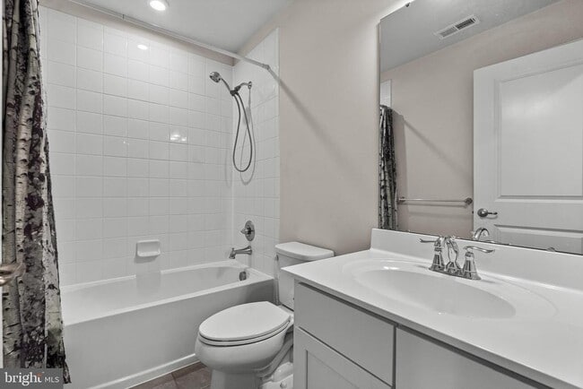 Building Photo - 100 Meridian Ln