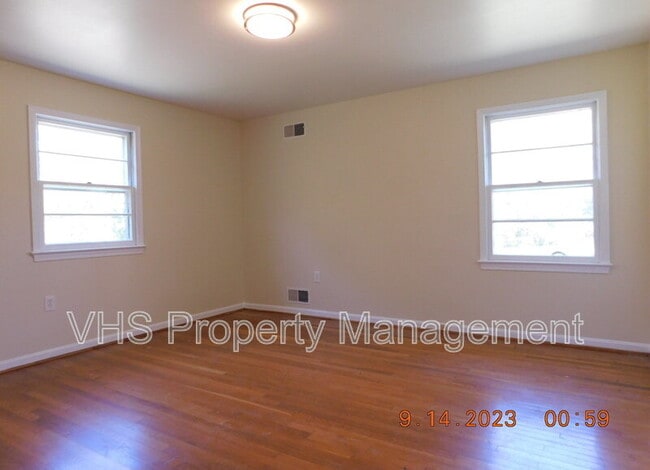 Building Photo - 8691 Old Dumfries Rd