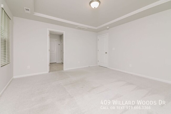 Building Photo - 409 Willard Wds Dr