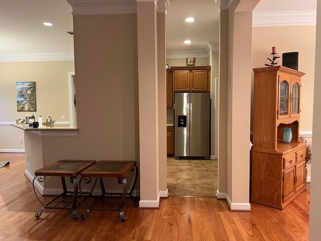 Building Photo - Baynard Park