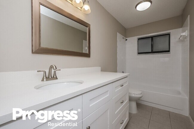 Building Photo - 1411 Star Jasmine Ln