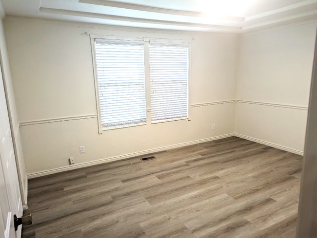Building Photo - 1099 W 1420 N
