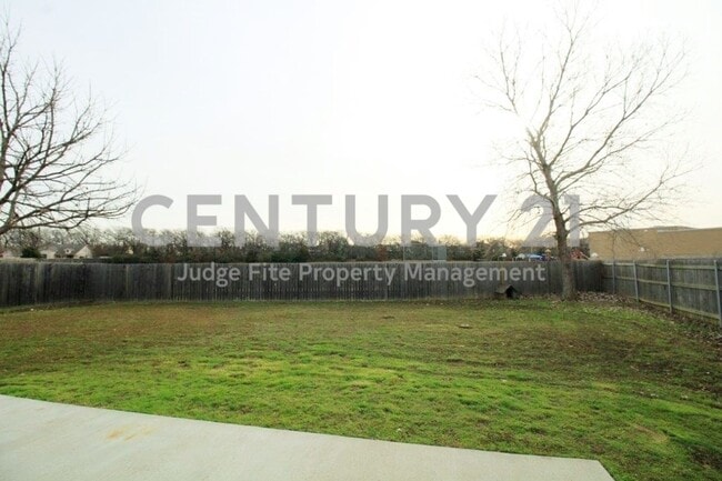 Building Photo - Charming 3/2/2 in Summit Oaks For Rent!