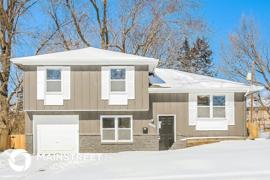 Primary Photo - 9306 Fairwood Dr