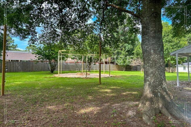 Building Photo - **Coming Soon** Stunning 3 Bedroom Home in...