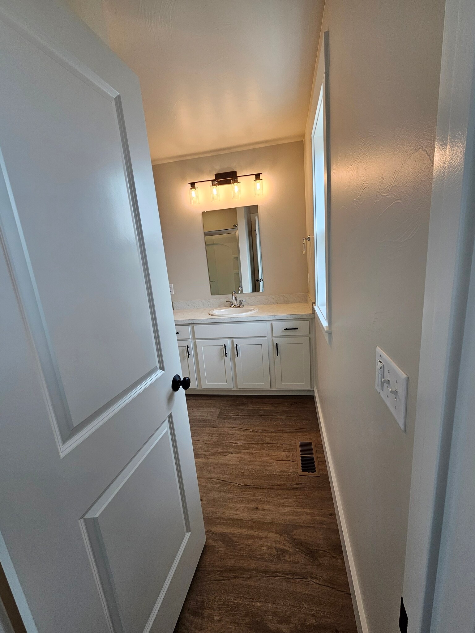 Master Bath - 6125 Northstead Ave
