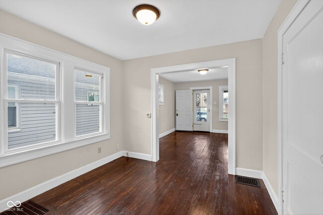 Building Photo - 937-939 N Drexel Ave