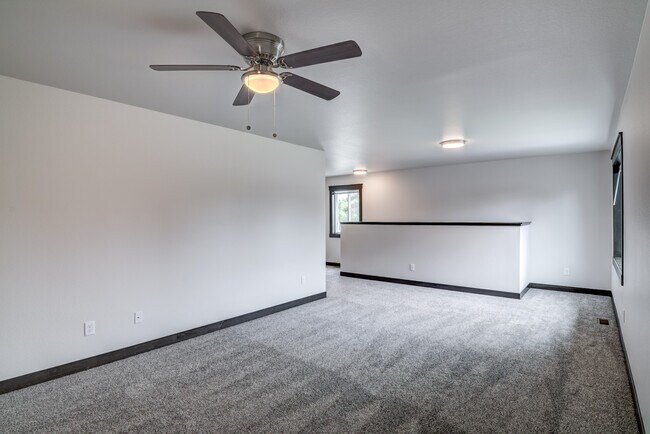 Building Photo - 1652 Hong St
