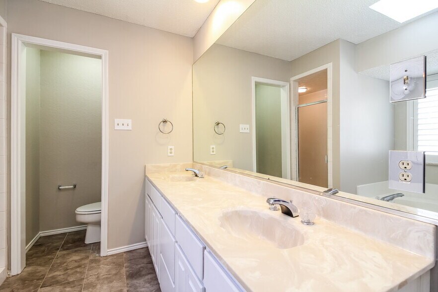 Building Photo - 7709 Harmony Dr