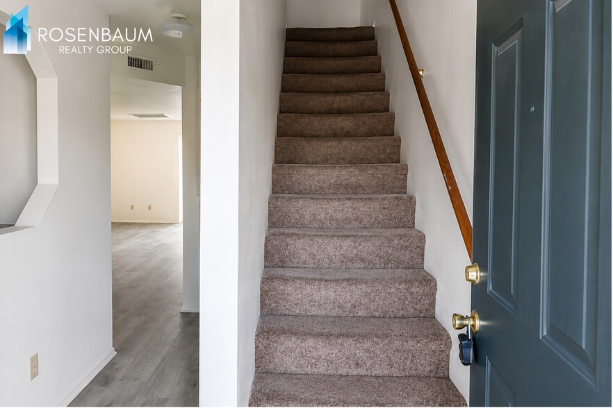 Building Photo - 2-Bedroom, 1.5-Bath Two-Story First-Floor Apartment in a 4-Plex with Mountain Views