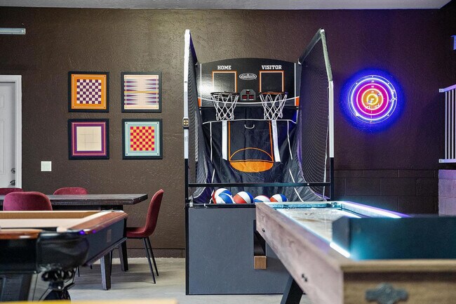 Building Photo - 36 W Dove Wing Dr