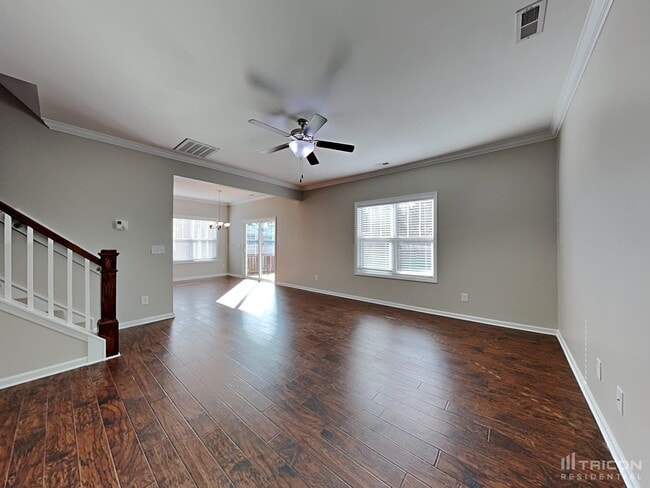 Building Photo - 877 Juno Dr