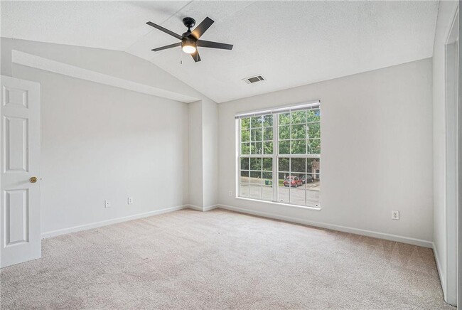 Building Photo - 2846 Parkway Close