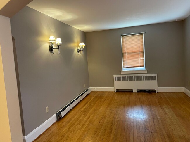 Building Photo - 7837 Wendover Ave