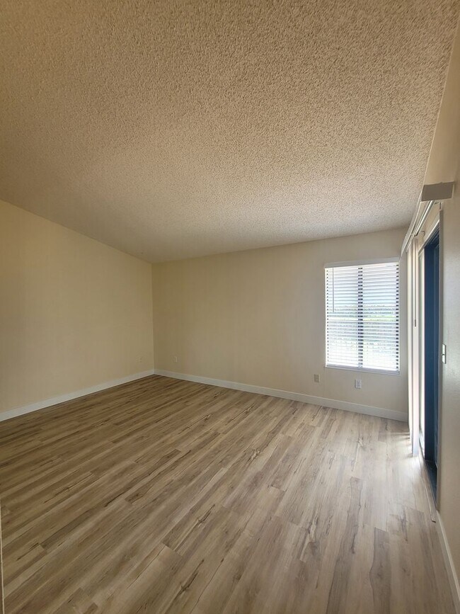 Building Photo - 5762 Cutter Loop