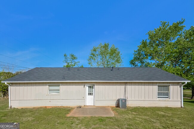 Building Photo - 3848 Centerville Hwy