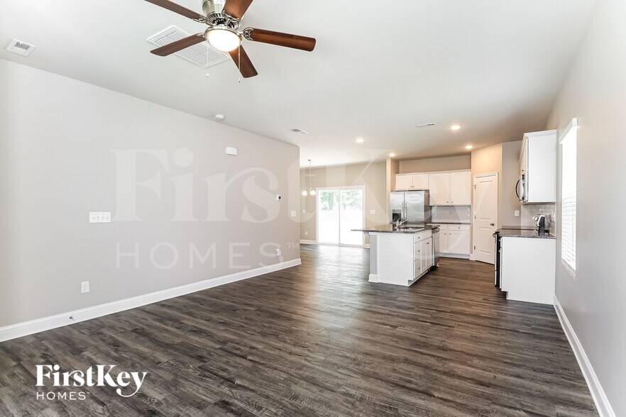 Building Photo - 5517 Cobblestone Glen Dr