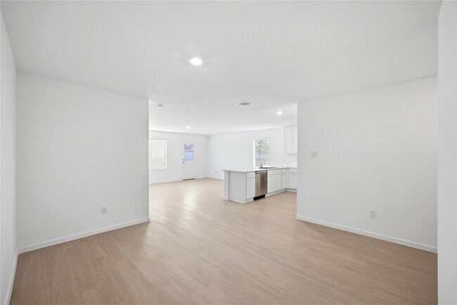 Building Photo - 25585 Rose Creek Dr
