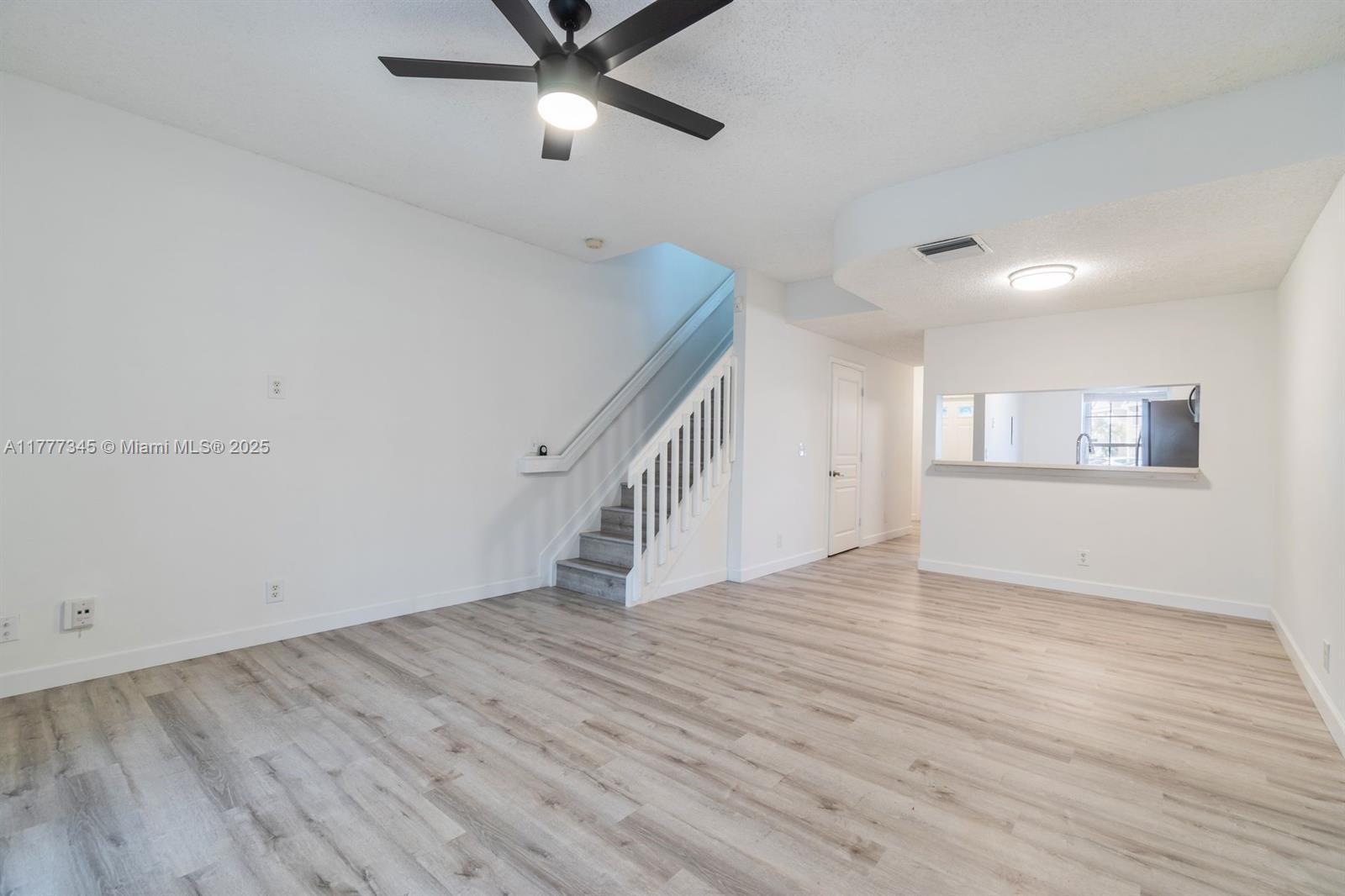 SO FLO Real Estate Group 65 WHITEHEAD CIR WESTON - 65 Whitehead Cir
