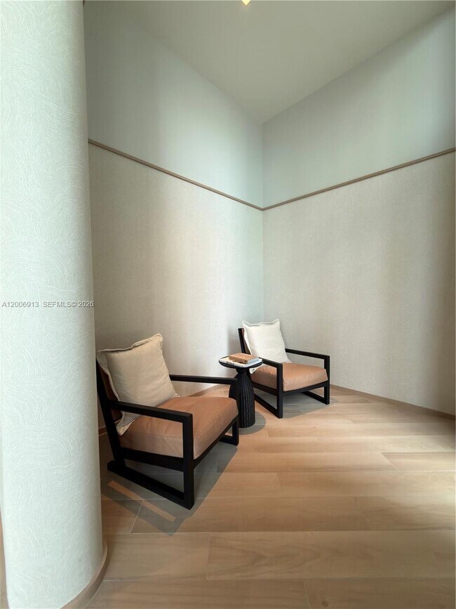 Building Photo - 77 SE 5th St