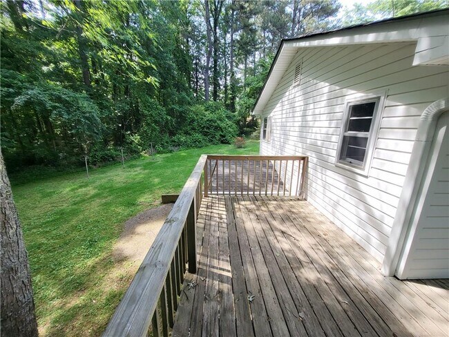 Building Photo - 6707 Campground Rd