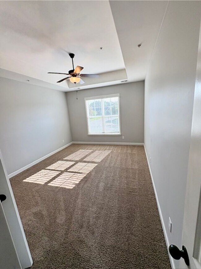 Building Photo - 8919 Glen Crossing