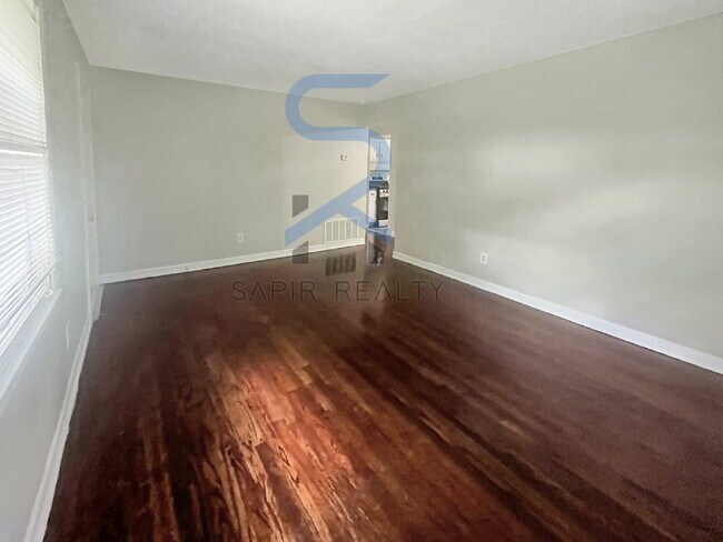 Building Photo - 1017 Rebel Forest Dr SE